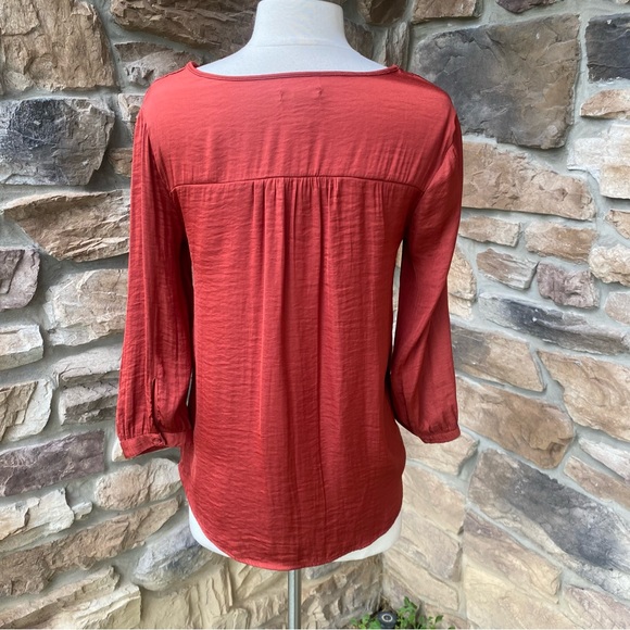 GAP Factory Tierra Red 3/4 Sleeve Blouse - Picture 8 of 15